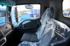 东风多利卡D6-L 重载版 2.5L柴油 185马力 法士特8档 气刹 4.17米单排仓栅式轻卡