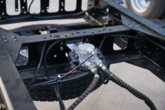 东风多利卡D6-L 重载版 2.5L柴油 185马力 法士特8档 气刹 4.17米单排仓栅式轻卡