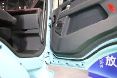 解放鹰驰 6X4 纯电动牵引车 宁德时代400.61kWh