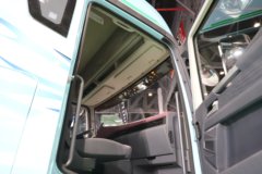 解放鹰驰 6X4 纯电动牵引车 宁德时代400.61kWh