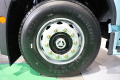 解放鹰驰 6X4 纯电动牵引车 宁德时代400.61kWh