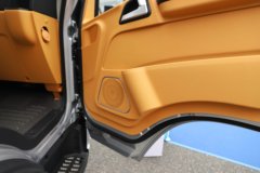 解放 新领途 复合版 2.4L柴油 180马力 4X2 法士特6档 4.2米单排栏板轻卡