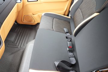 ��� ����; ���ϰ� 2.4L���� 180���� 4X2 ��ʿ��6�� 4.2�׵��������ῨͼƬ