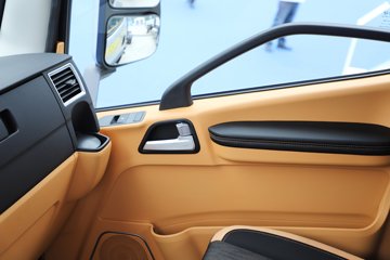 ��� ����; ���ϰ� 2.4L���� 180���� 4X2 ��ʿ��6�� 4.2�׵��������ῨͼƬ