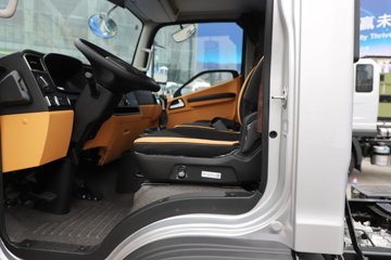 ��� ����; ���ϰ� 2.4L���� 180���� 4X2 ��ʿ��6�� 4.2�׵��������ῨͼƬ