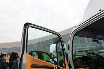 ��� ����; ���ϰ� 2.4L���� 180���� 4X2 ��ʿ��6�� 4.2�׵��������ῨͼƬ