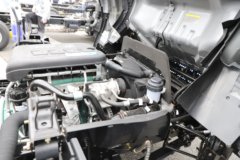 解放 新领途 复合版 2.4L柴油 180马力 4X2 法士特6档 4.2米单排栏板轻卡