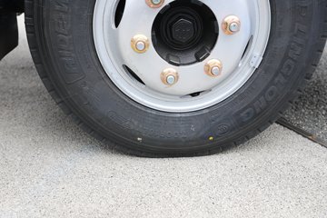 ��� ����; ���ϰ� 2.4L���� 180���� 4X2 ��ʿ��6�� 4.2�׵��������ῨͼƬ