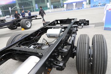 ��� ����; ���ϰ� 2.4L���� 180���� 4X2 ��ʿ��6�� 4.2�׵��������ῨͼƬ