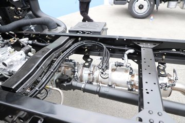 ��� ����; ���ϰ� 2.4L���� 180���� 4X2 ��ʿ��6�� 4.2�׵��������ῨͼƬ