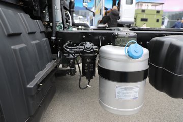 ��� ����; ���ϰ� 2.4L���� 180���� 4X2 ��ʿ��6�� 4.2�׵��������ῨͼƬ