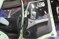 解放J6G 6X4 纯电动牵引车 宁德时代400kWh