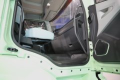 解放J6G 6X4 纯电动牵引车 宁德时代400kWh