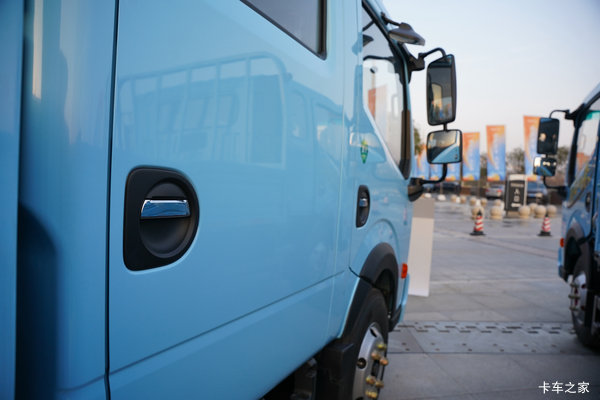 上海橙睿汽车，全系多利卡跨年特惠活动