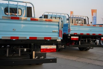 ���������D6-S 2.3L���� 142���� ������5�� ��ɲ 3.2��˫�������ῨͼƬ