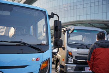 ���������D6-S 2.3L���� 142���� ������5�� ��ɲ 3.2��˫�������ῨͼƬ