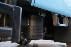 东风多利卡D6-S 2.3L柴油 142马力 万里扬5档 气刹 3.2米双排栏板轻卡