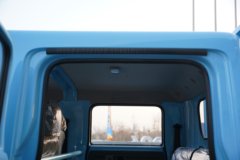 东风多利卡D6-S 2.3L柴油 142马力 万里扬5档 气刹 3.2米双排栏板轻卡