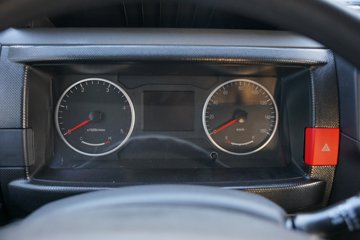 ���������D6-S 2.3L���� 142���� ������5�� ��ɲ 3.2��˫�������ῨͼƬ