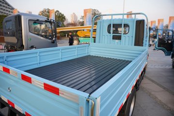 ���������D6-S 2.3L���� 142���� ������5�� ��ɲ 3.2��˫�������ῨͼƬ