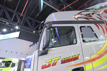 ���J7 ����� 13.2L���� 640���� 6X4 һ�����12�� AMT�Զ��� ǣ����ͼƬ