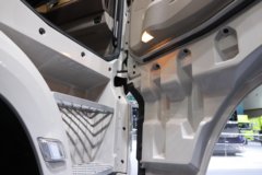 解放J7 创领版 13.2L柴油 640马力 6X4 一汽解放12档 AMT自动档 牵引车