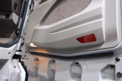 解放J7 创领版 13.2L柴油 640马力 6X4 一汽解放12档 AMT自动档 牵引车