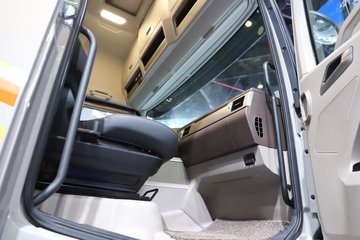 ���J7 ����� 13.2L���� 640���� 6X4 һ�����12�� AMT�Զ��� ǣ����ͼƬ