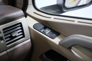 ���J7 ����� 13.2L���� 640���� 6X4 һ�����12�� AMT�Զ��� ǣ����ͼƬ