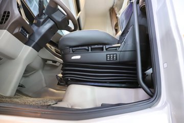 ���J7 ����� 13.2L���� 640���� 6X4 һ�����12�� AMT�Զ��� ǣ����ͼƬ