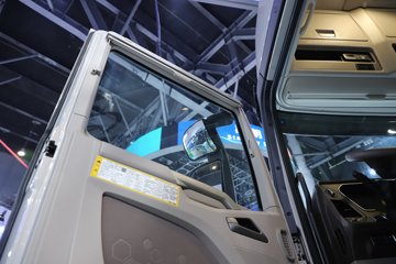 ���J7 ����� 13.2L���� 640���� 6X4 һ�����12�� AMT�Զ��� ǣ����ͼƬ