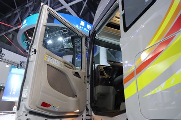 ���J7 ����� 13.2L���� 640���� 6X4 һ�����12�� AMT�Զ��� ǣ����ͼƬ