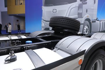 ���J7 ����� 13.2L���� 640���� 6X4 һ�����12�� AMT�Զ��� ǣ����ͼƬ