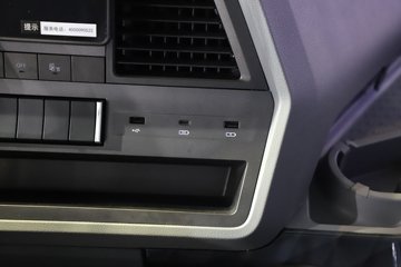 ���J7 12.5L���� 580���� 8X4 һ�����12�� AMT�Զ��� 9.4�ײ�դʽ�ػ���ͼƬ