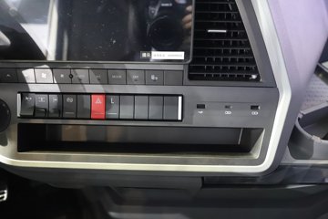 ���J7 12.5L���� 580���� 8X4 һ�����12�� AMT�Զ��� 9.4�ײ�դʽ�ػ���ͼƬ