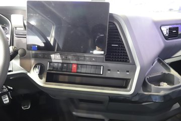 ���J7 12.5L���� 580���� 8X4 һ�����12�� AMT�Զ��� 9.4�ײ�դʽ�ػ���ͼƬ