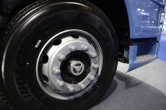 解放J7 12.5L柴油 580马力 8X4 一汽解放12档 AMT自动档 9.4米仓栅式载货车