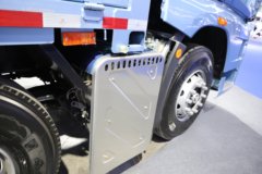 解放J7 12.5L柴油 580马力 8X4 一汽解放12档 AMT自动档 9.4米仓栅式载货车