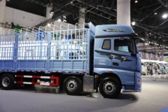 解放J7 12.5L柴油 580马力 8X4 一汽解放12档 AMT自动档 9.4米仓栅式载货车