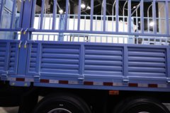 解放J7 12.5L柴油 580马力 8X4 一汽解放12档 AMT自动档 9.4米仓栅式载货车