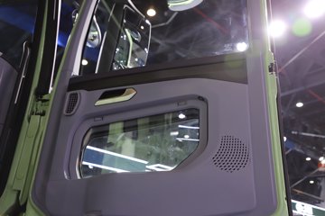 ���J7 13.2L���� 640���� 8X4 һ�����12�� 8.5����ж��ͼƬ