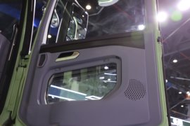 解放J7&nbsp;自卸车驾驶室                                               图片