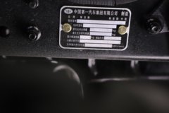 解放J7 13.2L柴油 640马力 8X4 一汽解放12档 8.5米自卸车