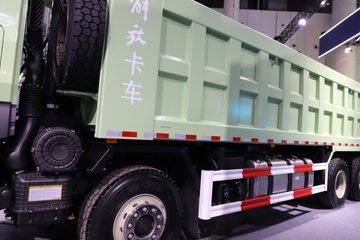 ���J7 13.2L���� 640���� 8X4 һ�����12�� 8.5����ж��ͼƬ