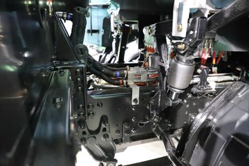 ���JH6 6X4 ���綯ǣ���� ����ʱ��400kWhͼƬ