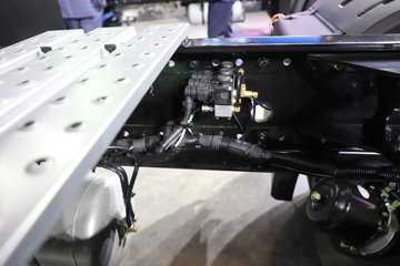 ���JH6 6X4 ���綯ǣ���� ����ʱ��400kWhͼƬ