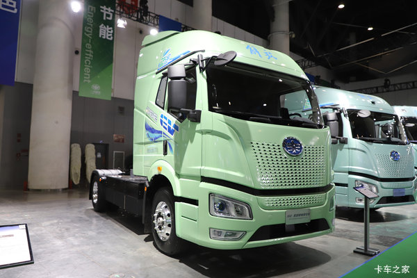 解放J6E 4X2 换电式纯电动牵引车 宁德时代512kWh