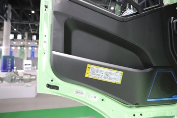 解放J6L&nbsp;电动牵引车驾驶室图片