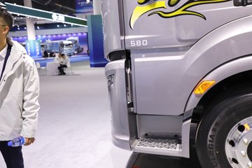 һ�����J6 PRO 12.5L���� 580���� 6X4 ǣ����ͼƬ