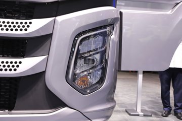 һ�����J6 PRO 12.5L���� 580���� 6X4 ǣ����ͼƬ